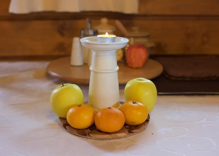 13 Komnata Nyaraló *