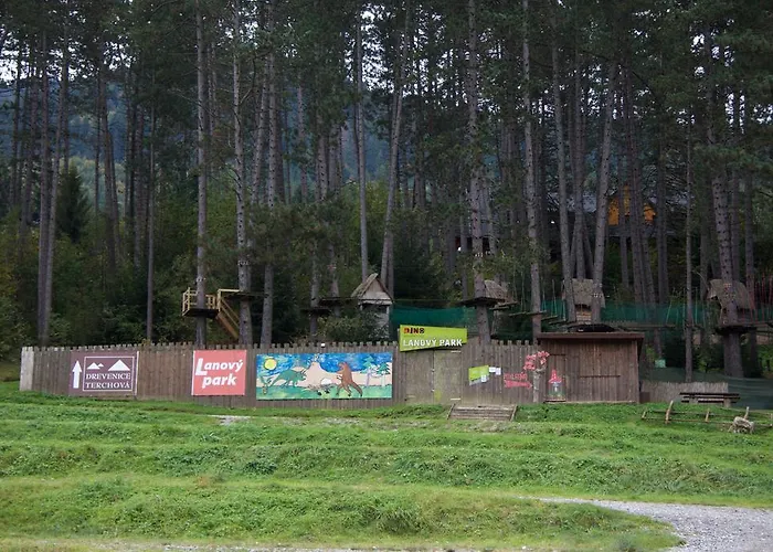 13 Komnata Nyaraló *